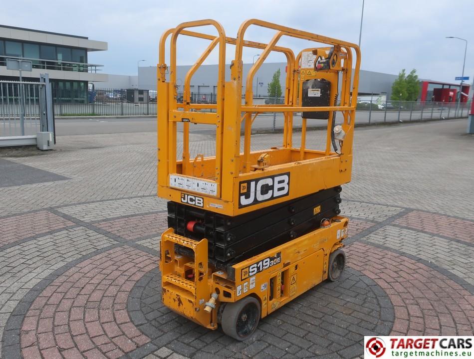 JCB S1930E scissor lift