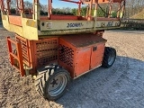 JLG 260 MRT scissor lift