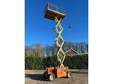 JLG 260 MRT scissor lift