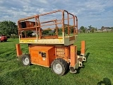 JLG 260 MRT scissor lift