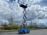 GENIE GS-3369 RT scissor lift