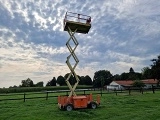 JLG 260 MRT scissor lift