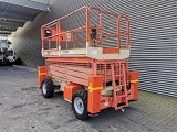 JLG 330 CRT scissor lift