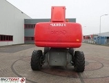 GENIE s-105 telescopic lift