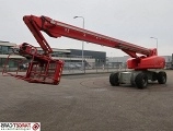 GENIE s-105 telescopic lift