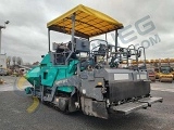 VOEGELE Super 1900 tracked asphalt placer