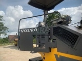 VOLVO ABG2820 tracked asphalt placer