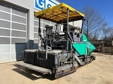 VOEGELE Super 1800-1 tracked asphalt placer