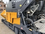 VOLVO ABG6820 tracked asphalt placer