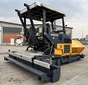 VOLVO ABG6820 tracked asphalt placer