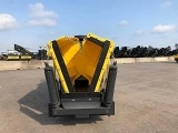 BOMAG BF 200 C 2 S 200 tracked asphalt placer