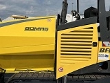 BOMAG BF 300 C 2 S 340-2 tracked asphalt placer