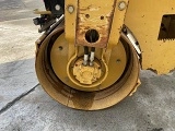 CATERPILLAR CB24 tandem roller