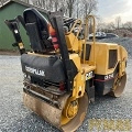 CATERPILLAR CB214E tandem roller