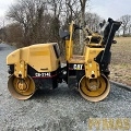 CATERPILLAR CB214E tandem roller