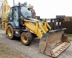 KOMATSU WB93R-8 excavator-loader