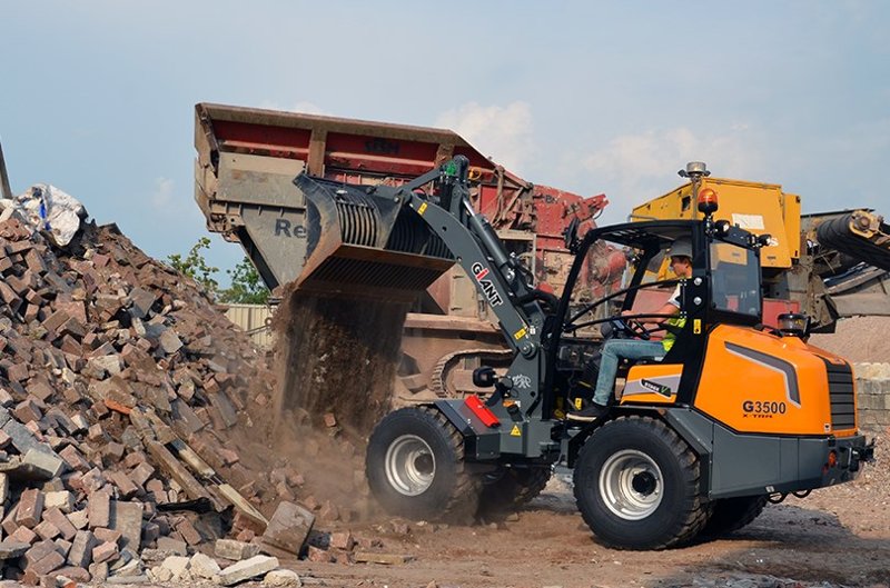 GIANT G3500 X-tra Front Loader