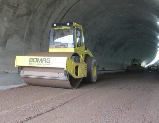 <b>BOMAG</b> BW 213 D-4 Road Roller (Combined)