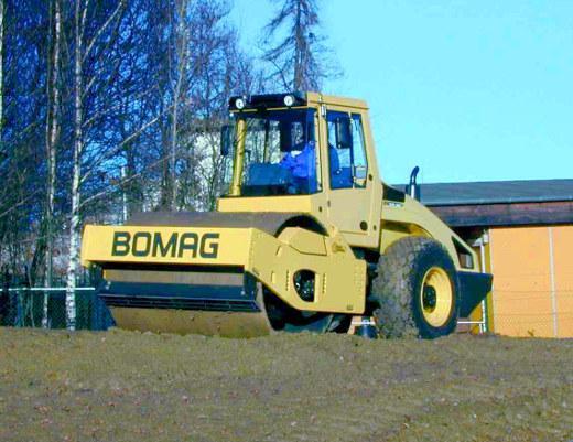 BOMAG BW 211 D-4 Road Roller (Combined)