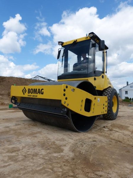 BOMAG BW 197 DH-5 Road Roller (Combined)